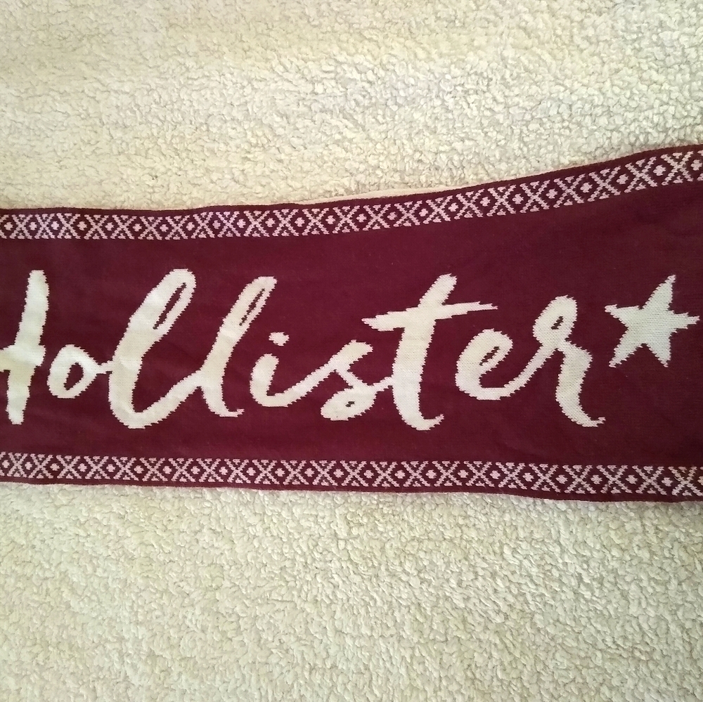 😍Hollister Scarf😍